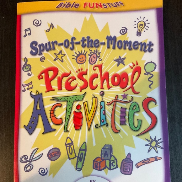 Nexgen Other - Book activity - Spur of the Moment Preschool Activities by Mary J. Davis.  K116